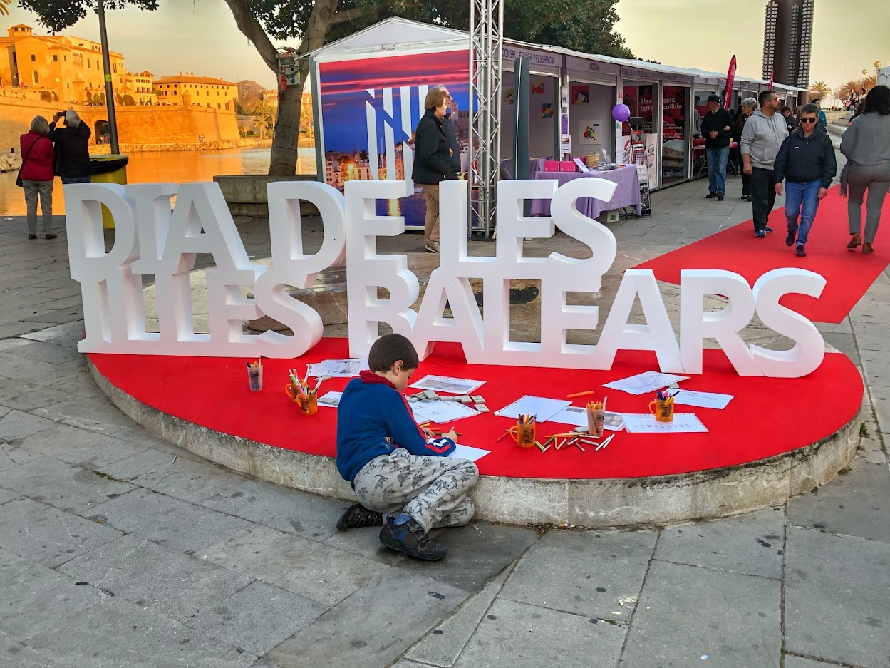 Dia De Les Illes Balears 2023 Dia de les Illes Balears 2023 - Turisme Petit. Turismo familiar por Mallorca