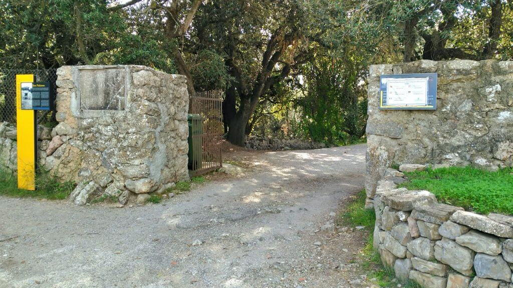 Entrada Poblado talayótico de Ses Païses en Artà