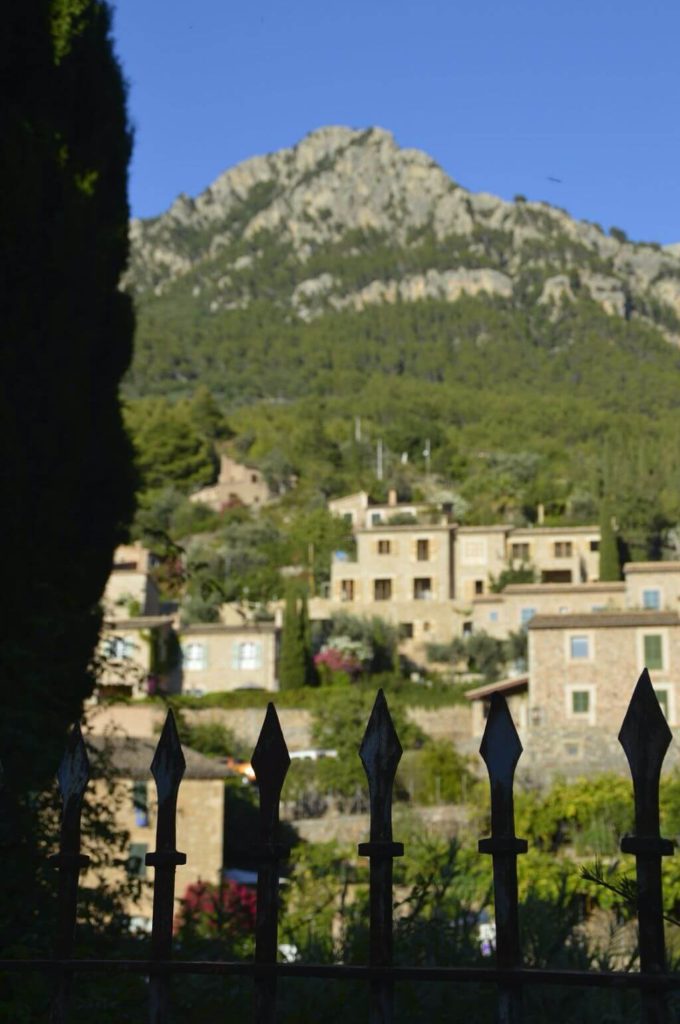 Interior pueblo de Deià