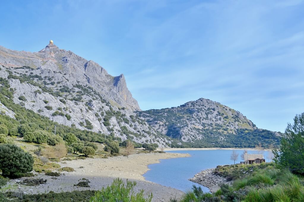 Excursión circular por el embalse de Cúber